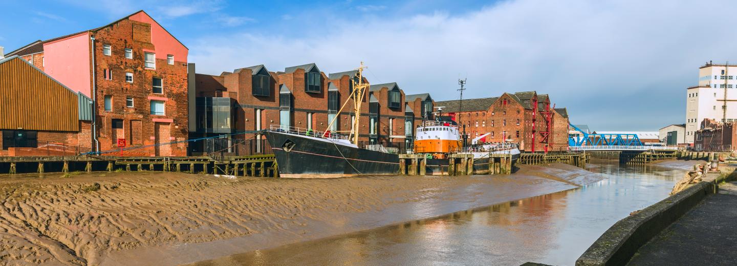 © Eurotours Hull, England