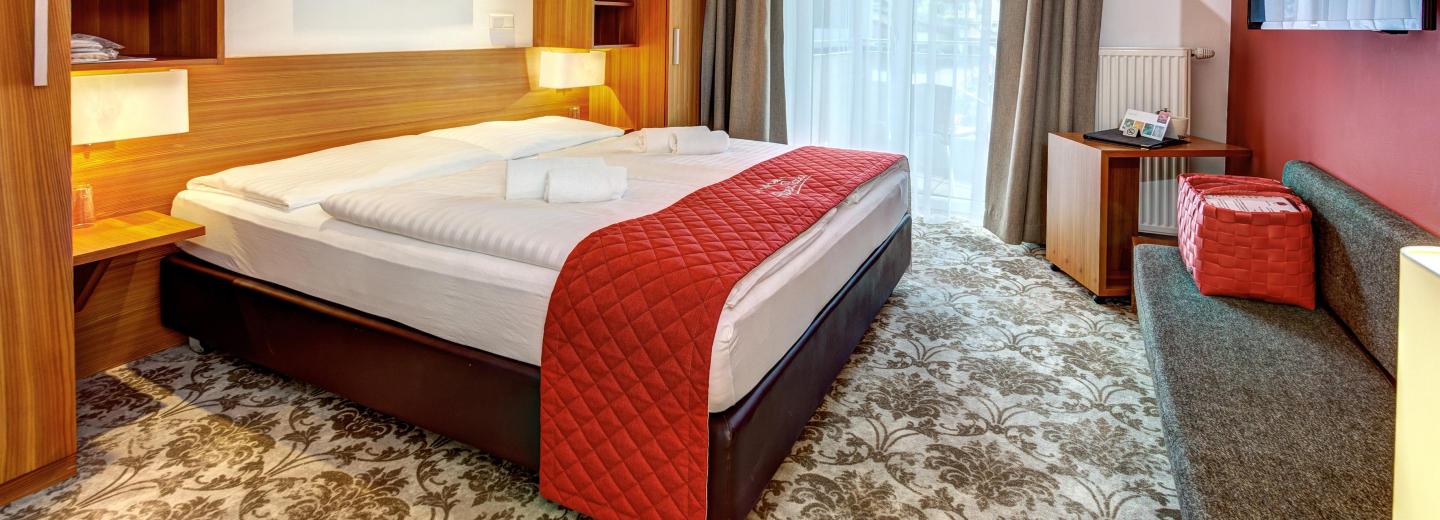 © Eurotours Zimmerbeispiel / Hotel & Apartment Maria Alm