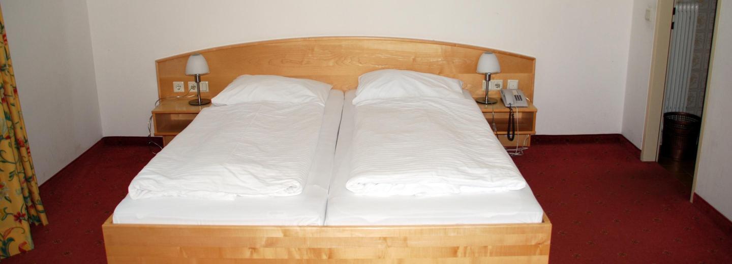 © Eurotours Zimmerbeispiel / Hotel Post, Ramsau am Dachstein