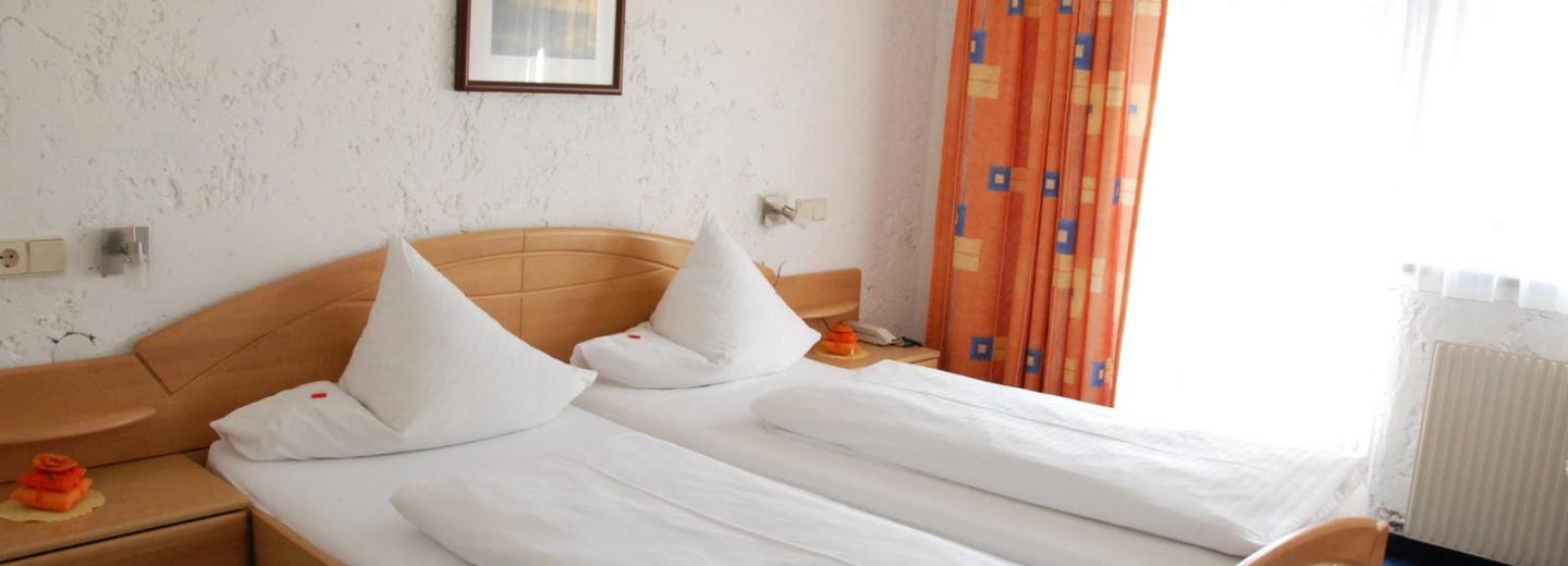 © Eurotours Zimmerbeispiel