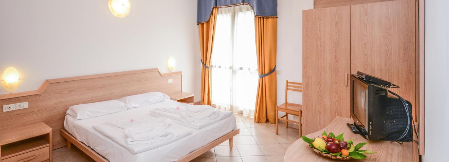 © Eurotours Zimmerbeispiel