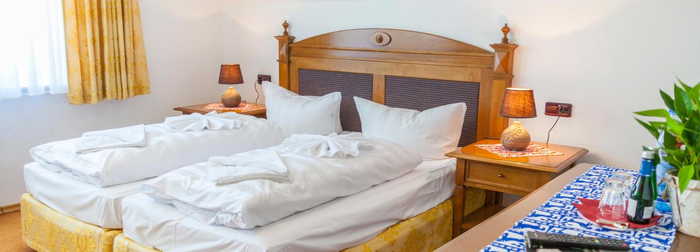 © Eurotours Zimmerbeispiel