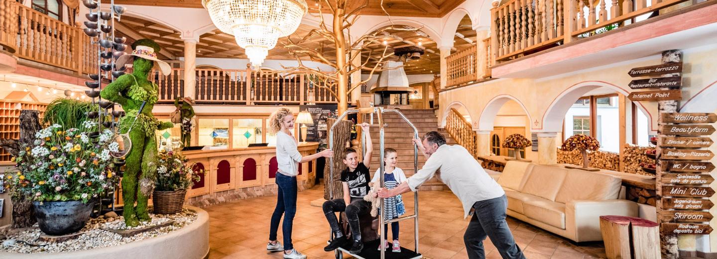 © Eurotours Wintertraum: Ski und Wellness pur in Südtirol