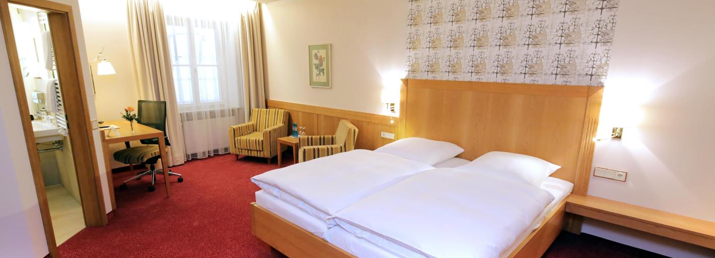 © Eurotours Zimmerbeispiel