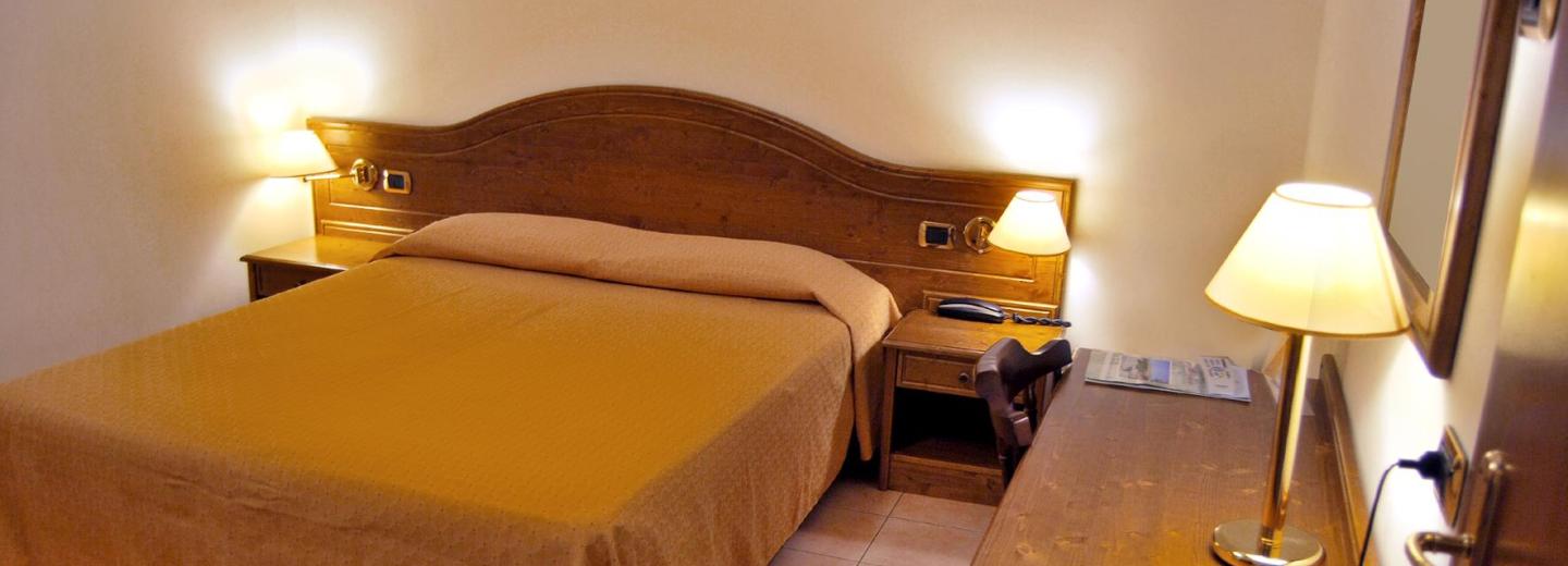 © Eurotours Zimmerbeispiel
