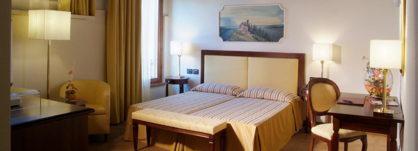 © Eurotours Zimmerbeispiel