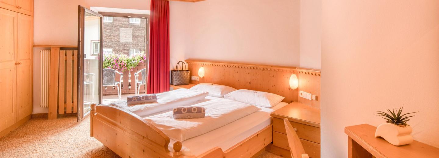 © Eurotours Zimmerbeispiel