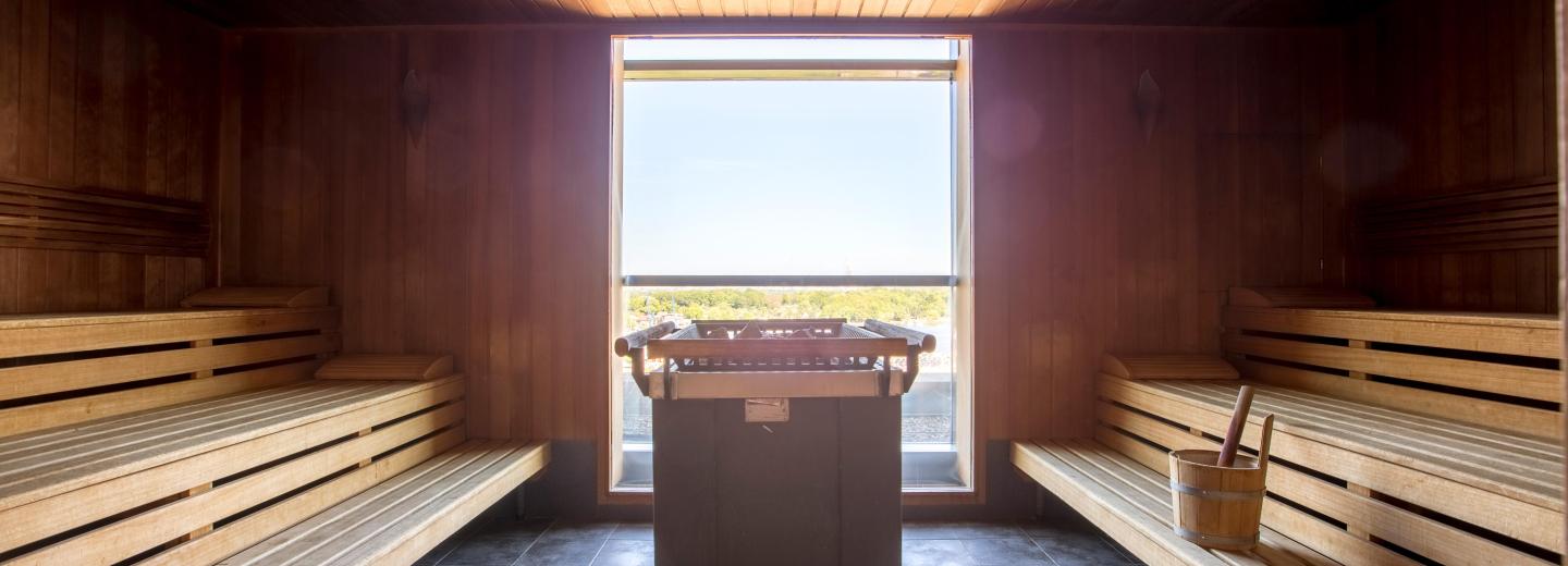 © Eurotours Rostock: Großstädtisches Flair mit hanseatischer Architektur