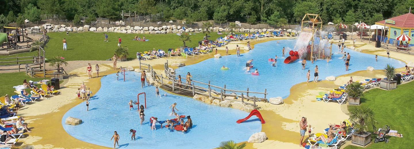 © Eurotours Slagharen: Direkt im Freizeitpark übernachten