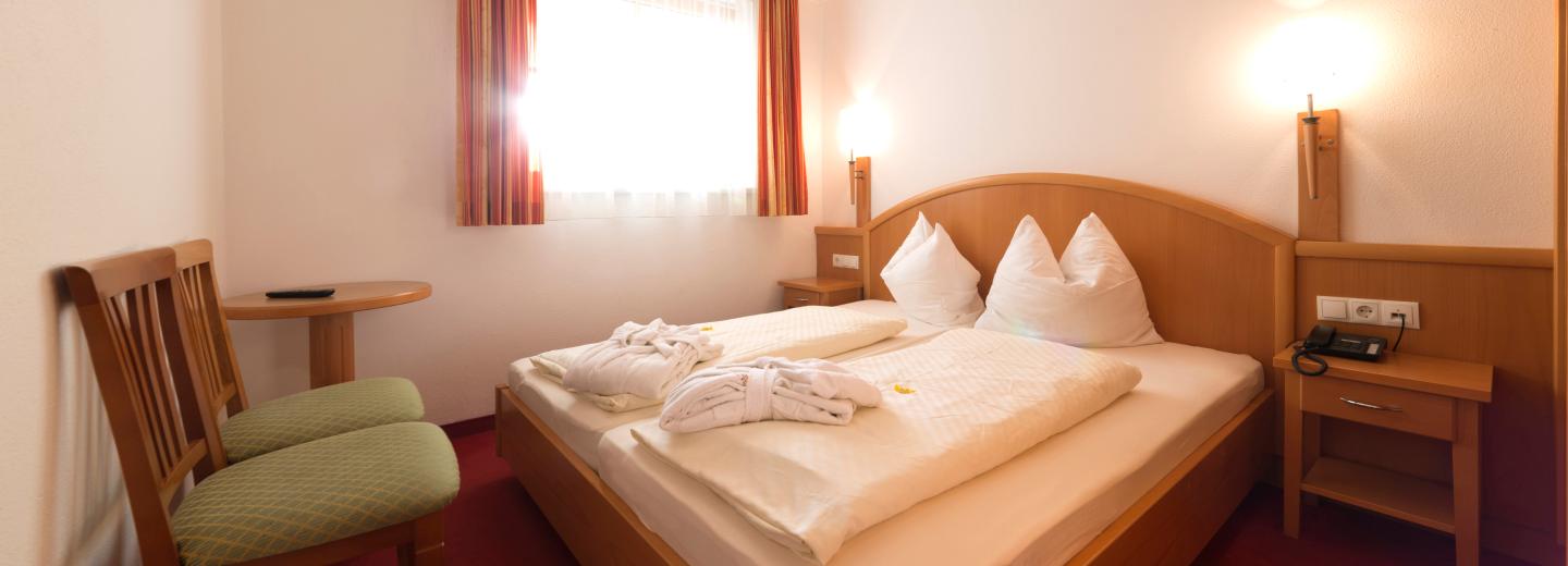 © Eurotours Zimmerbeispiel