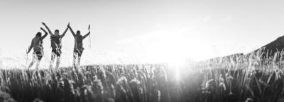 9356714/freunde-wandern-gettyimages-916969278_1558081913620.jpg