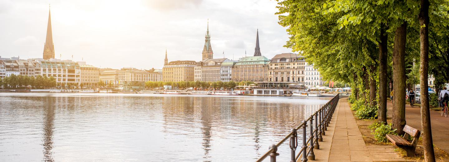 © Eurotours Hamburg: Das Venedig des Nordens