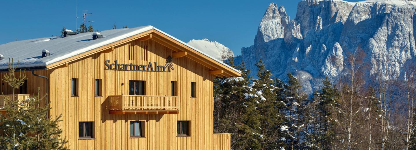 © Eurotours Schartner Alm-Camp., Baumh. & Alm Lodg., Ritten