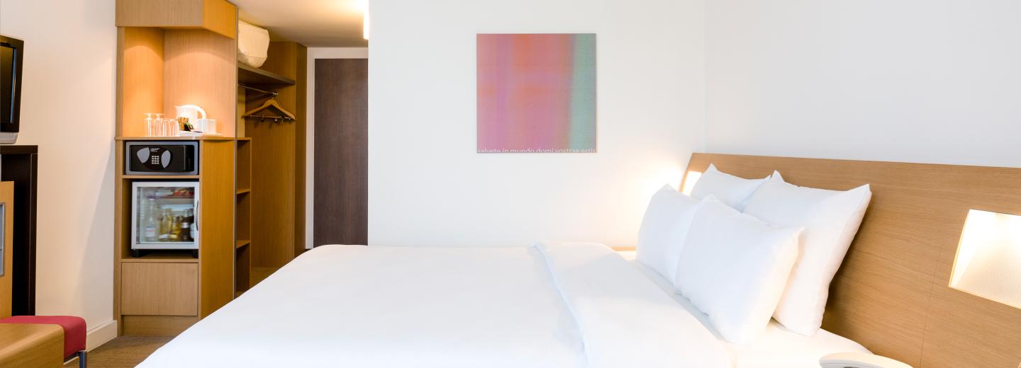 © Eurotours Zimmerbeispiel