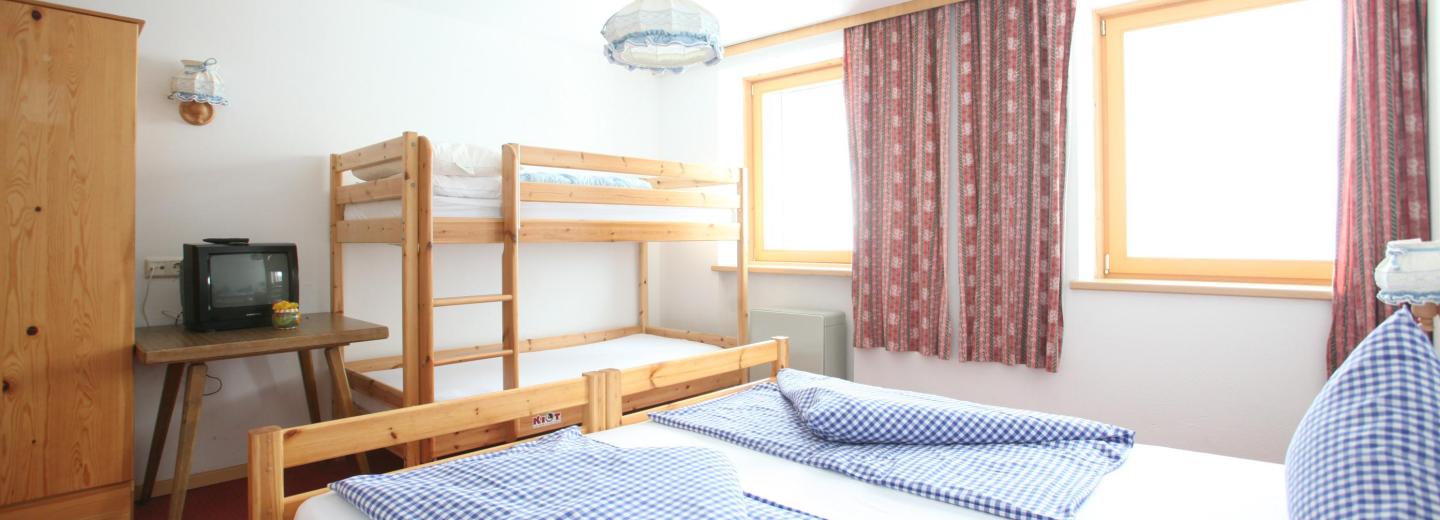© Eurotours Zimmerbeispiel