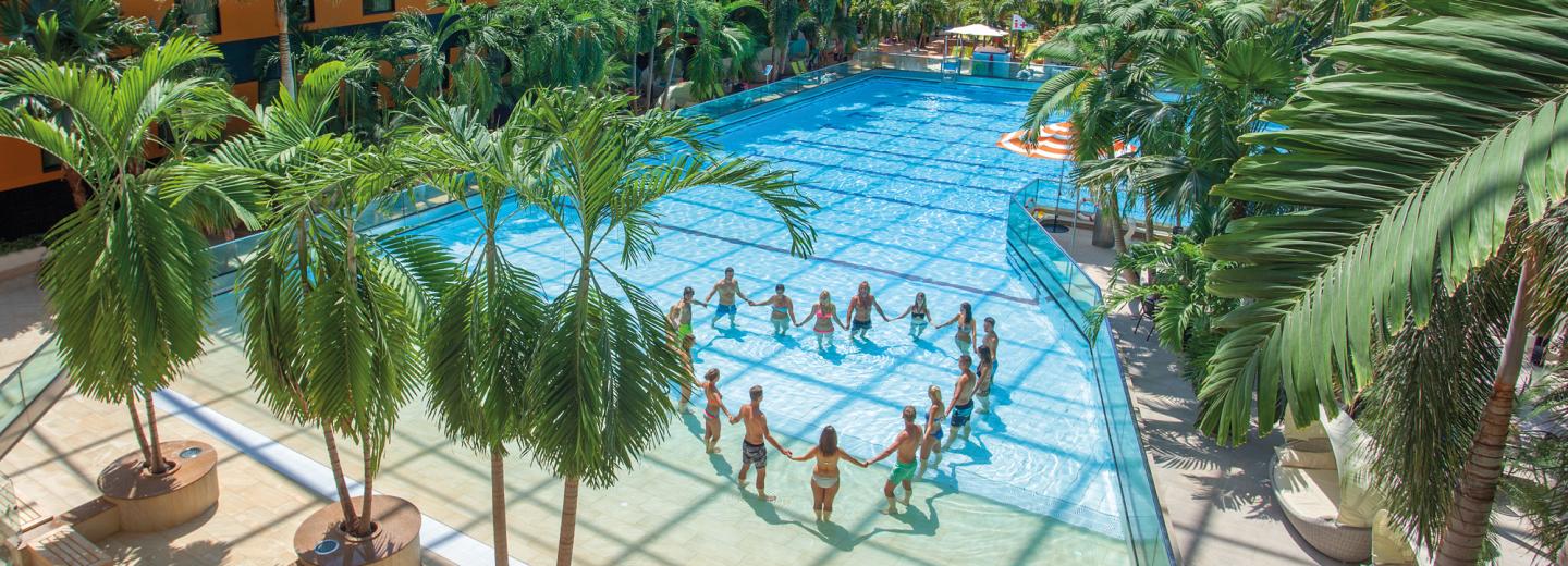 © THERME ERDING Wellenbad, THERME ERDING