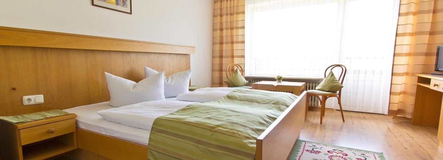 © Eurotours Zimmerbeispiel
