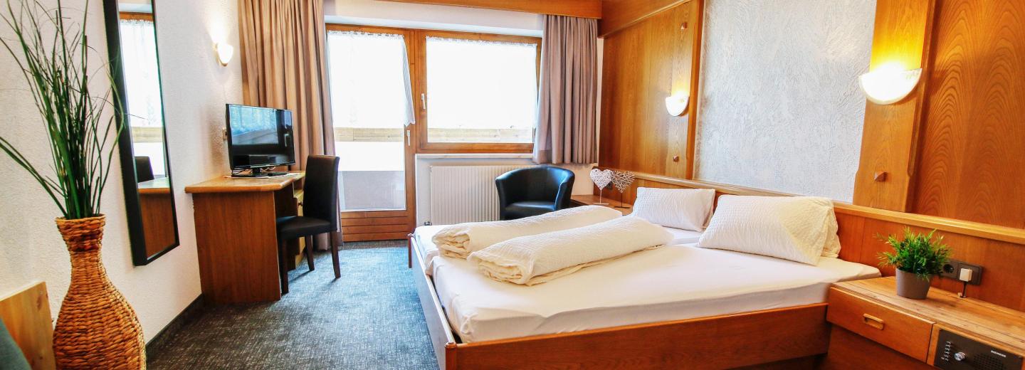 © Eurotours Doppelzimmer mit Balkon