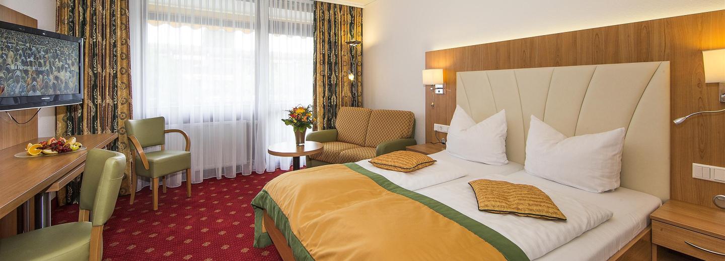© Eurotours Doppelzimmer Standard mit Balkon