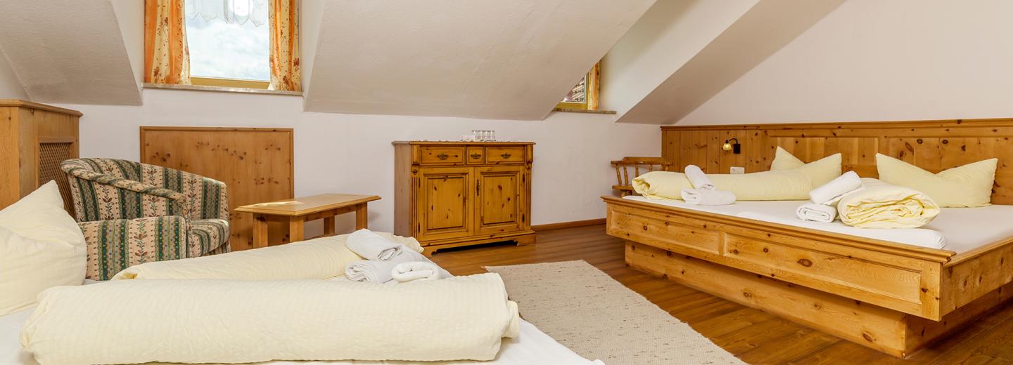 © Eurotours Zimmerbeispiel