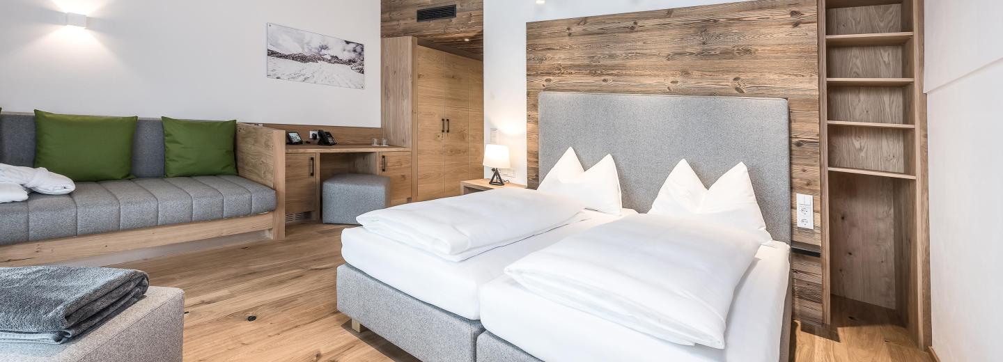 © Eurotours PURADIES Deluxe Suite