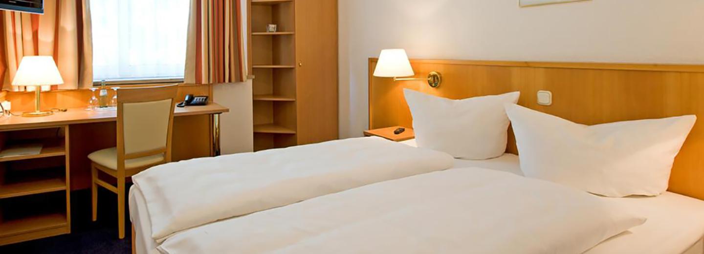 © Eurotours Zimmerbeispiel