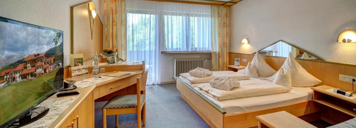 © Eurotours Doppelzimmer "Enzian"