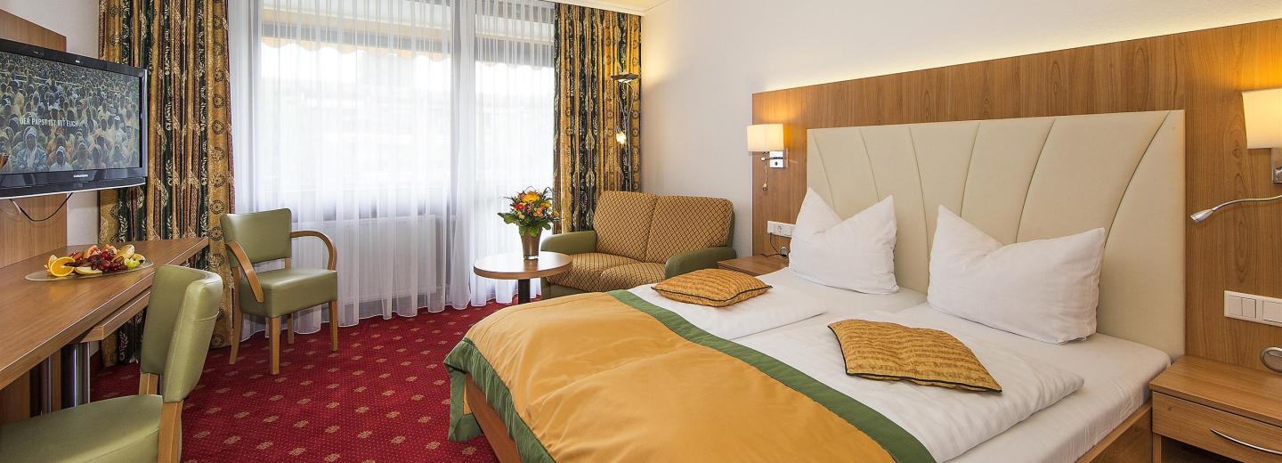 © Eurotours Doppelzimmer Standard mit Balkon