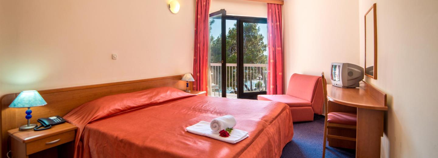 © Eurotours Zimmertyp Standard mit Balkon