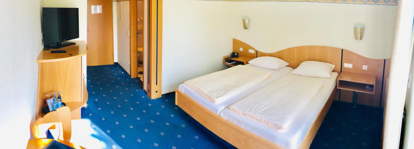 © Eurotours Zimmerbeispiel