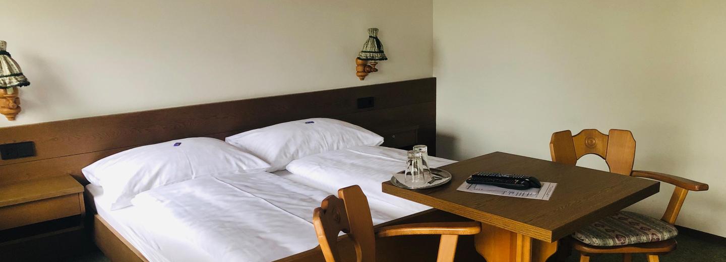 © Eurotours Zimmerbeispiel, Doppelzimmer Standard