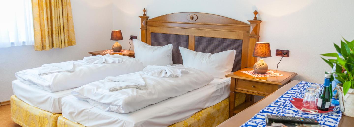 © Eurotours Einzel/Doppelzimmer