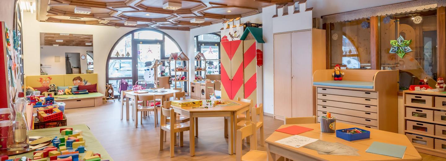 © Eurotours Familienurlaub im verschneiten Tirol