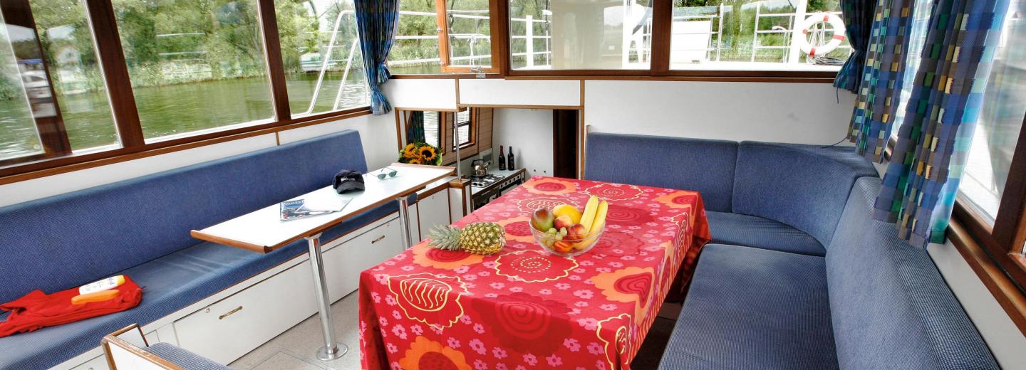© Eurotours Mit dem Hausboot auf der Mecklenburgischen Seenplatte