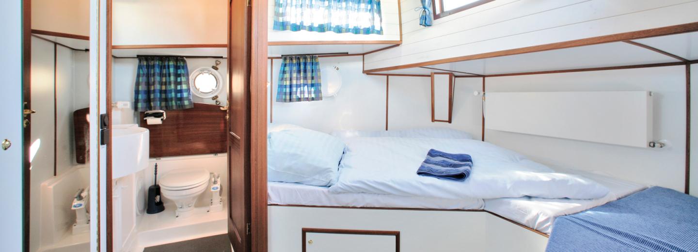 © Eurotours Mit dem Hausboot auf der Mecklenburgischen Seenplatte
