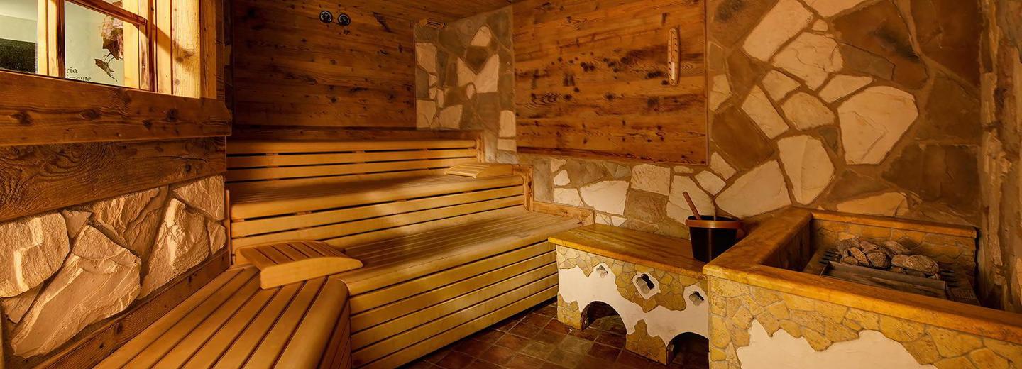 © Eurotours Südtirol: Malerische Eindrücke entlang des Molvenosees