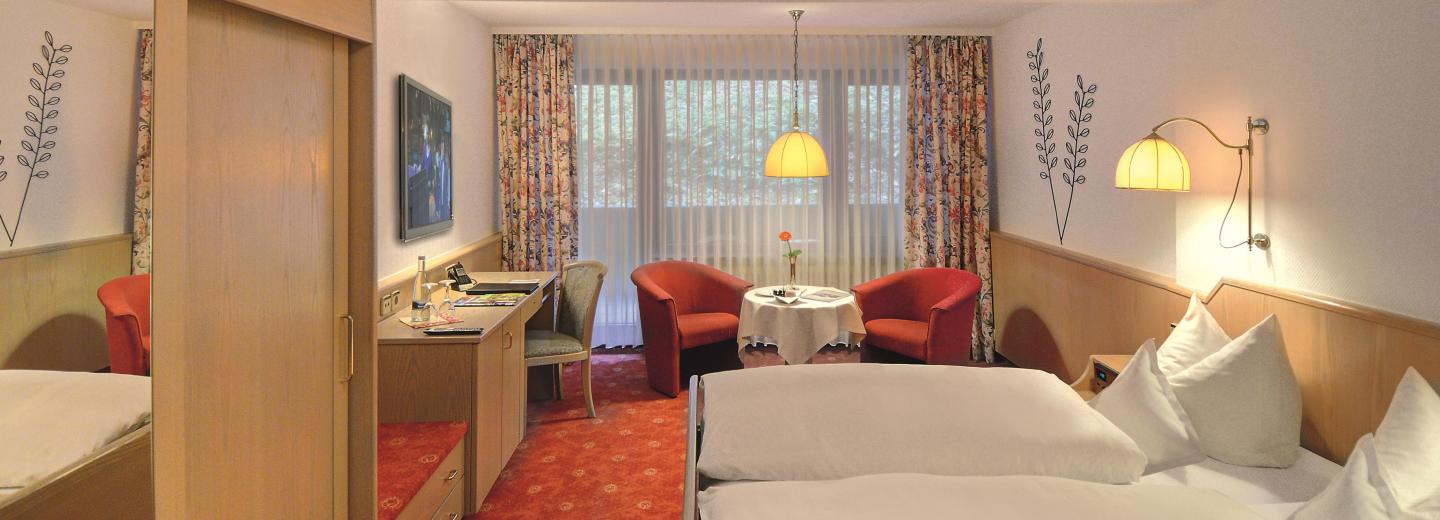 © Eurotours Doppelzimmer Tiroler Berg