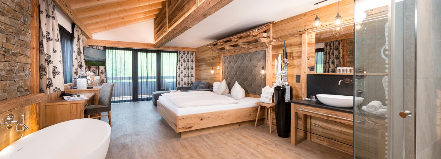 © Eurotours Doppelzimmer Comfort Balkon "Diamond Chalet"