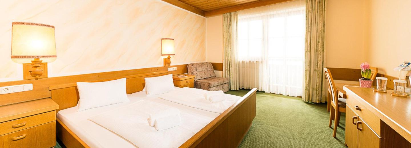 © Eurotours Zimmerbeispiel