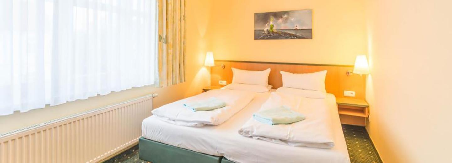 © Eurotours 2-Zimmer-Apartment - Landseite