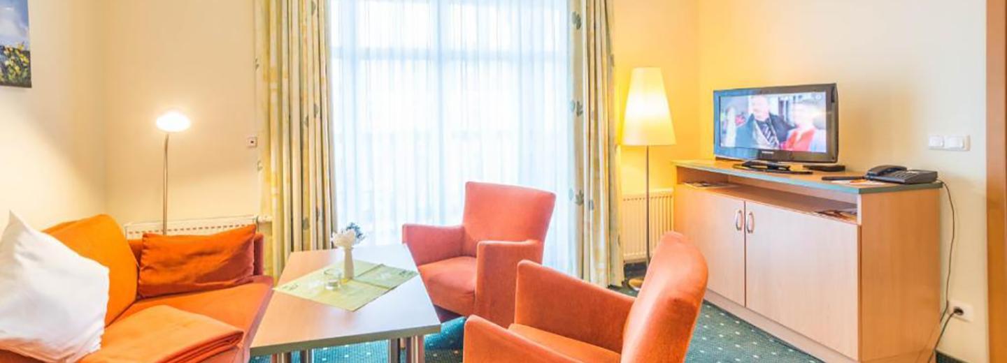 © Eurotours 2-Zimmer-Apartment - Landseite