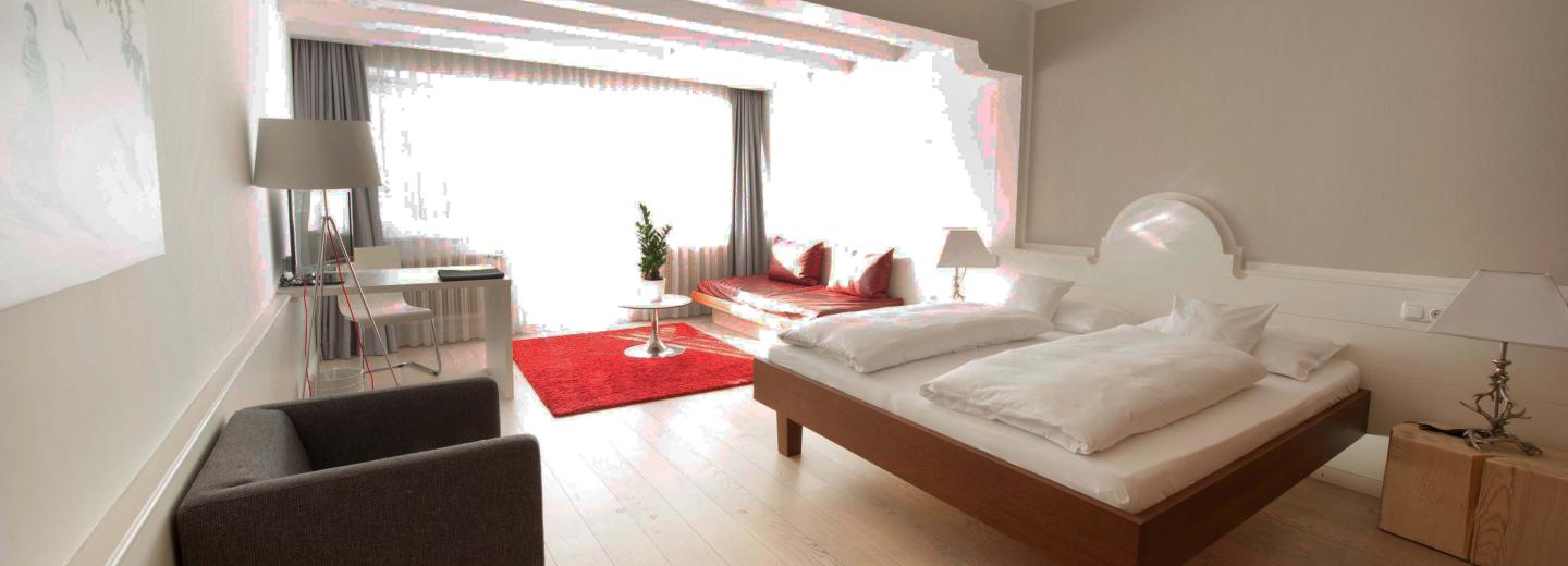 © Eurotours Doppelzimmer "Hahnenkamm"