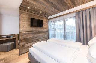 PURADIES Hotelbericht - JUST AWAY