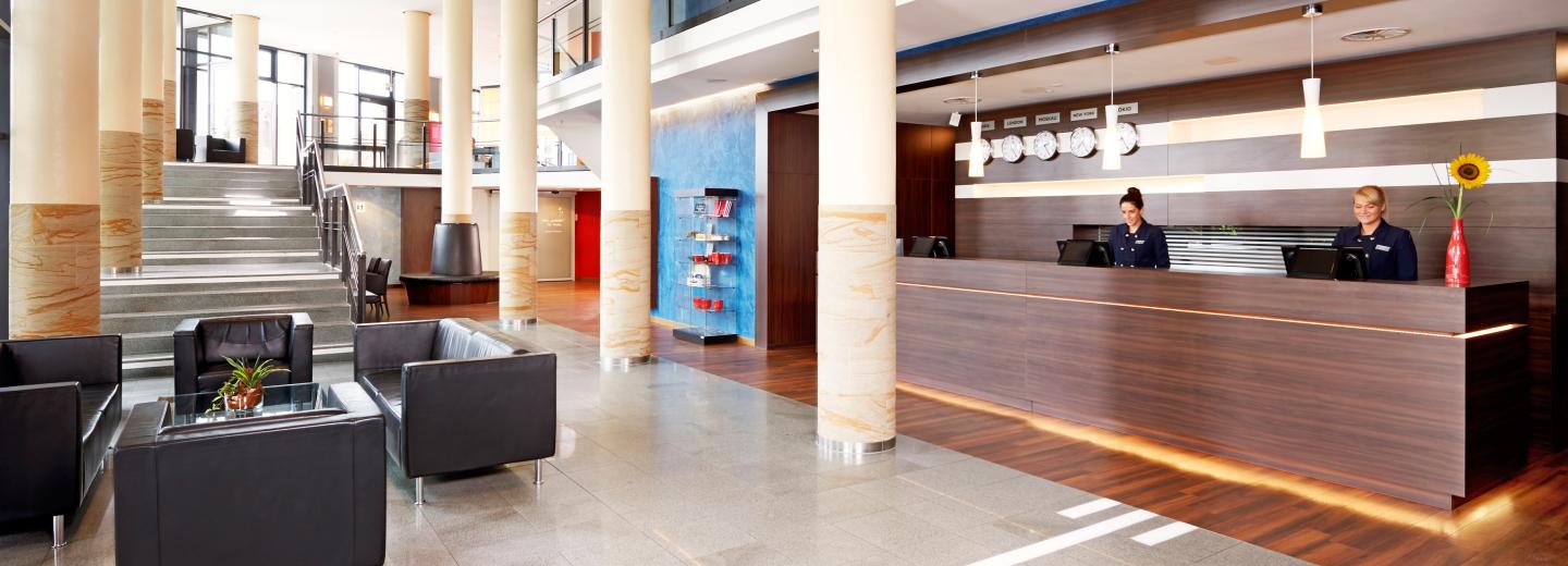 © Eurotours Hoch hinaus mit dem schnellsten Lift Europas