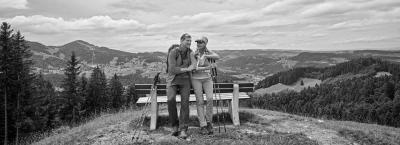9629316/oberstaufen-h-ndle-wandern-bank-2017-219-on_1630592828944.jpg