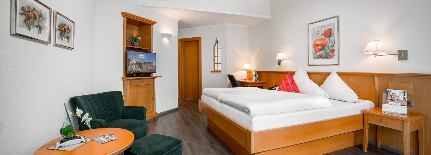 © Eurotours Vierbettzimmer Comfort Balkon "Panorama"