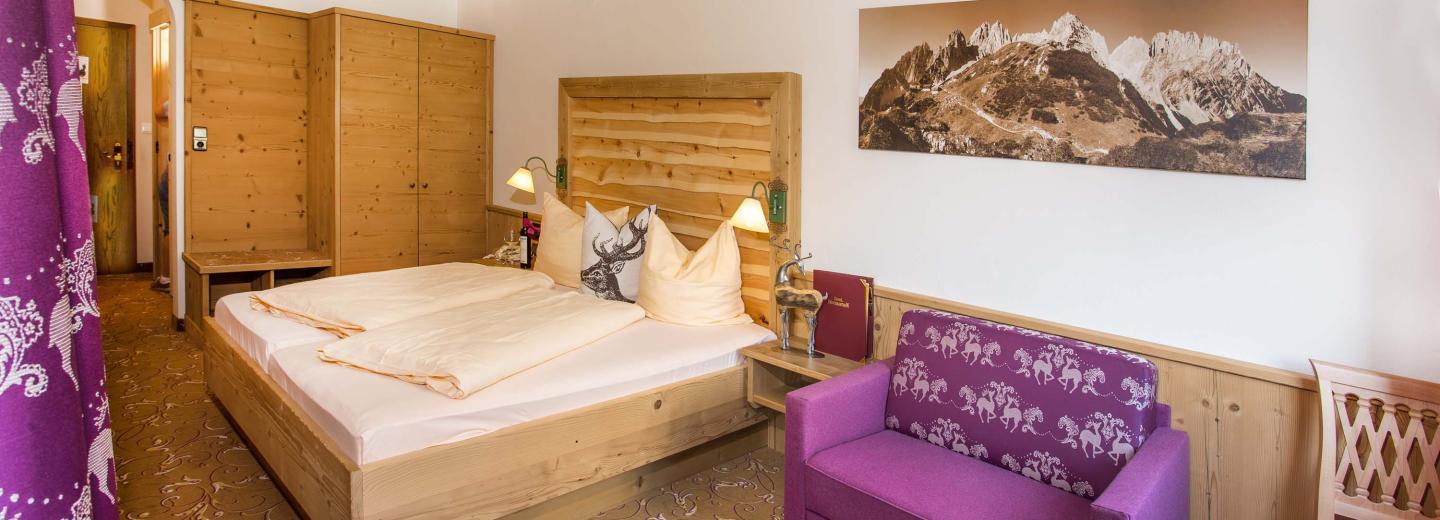 © Eurotours Zwei-Dreibettzimmer