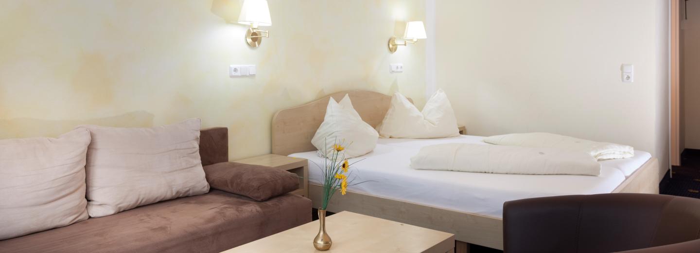 © Eurotours Zimmerbeispiel "Haus Figol"