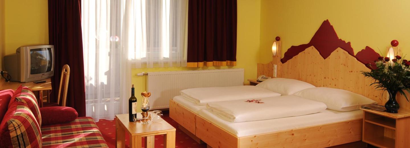 © Eurotours Zimmerbeispiel