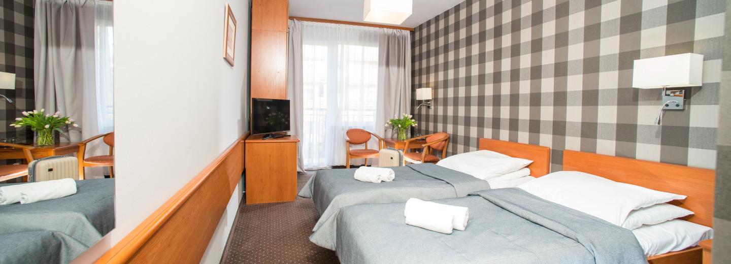 © Eurotours Doppelzimmer Standard Balkon
